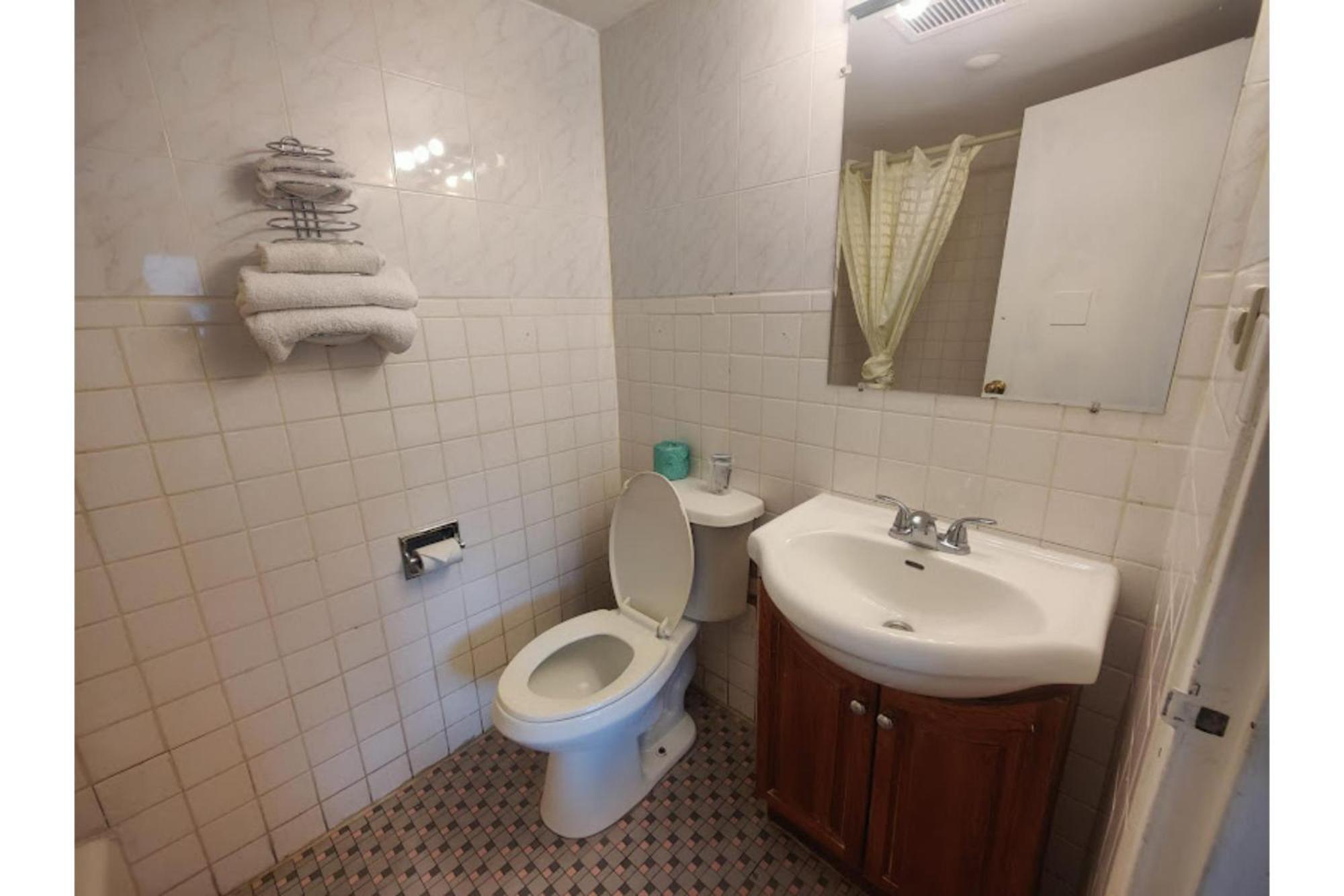 Oyo Hotel Edgebrook Chicago North Shore Екстериор снимка