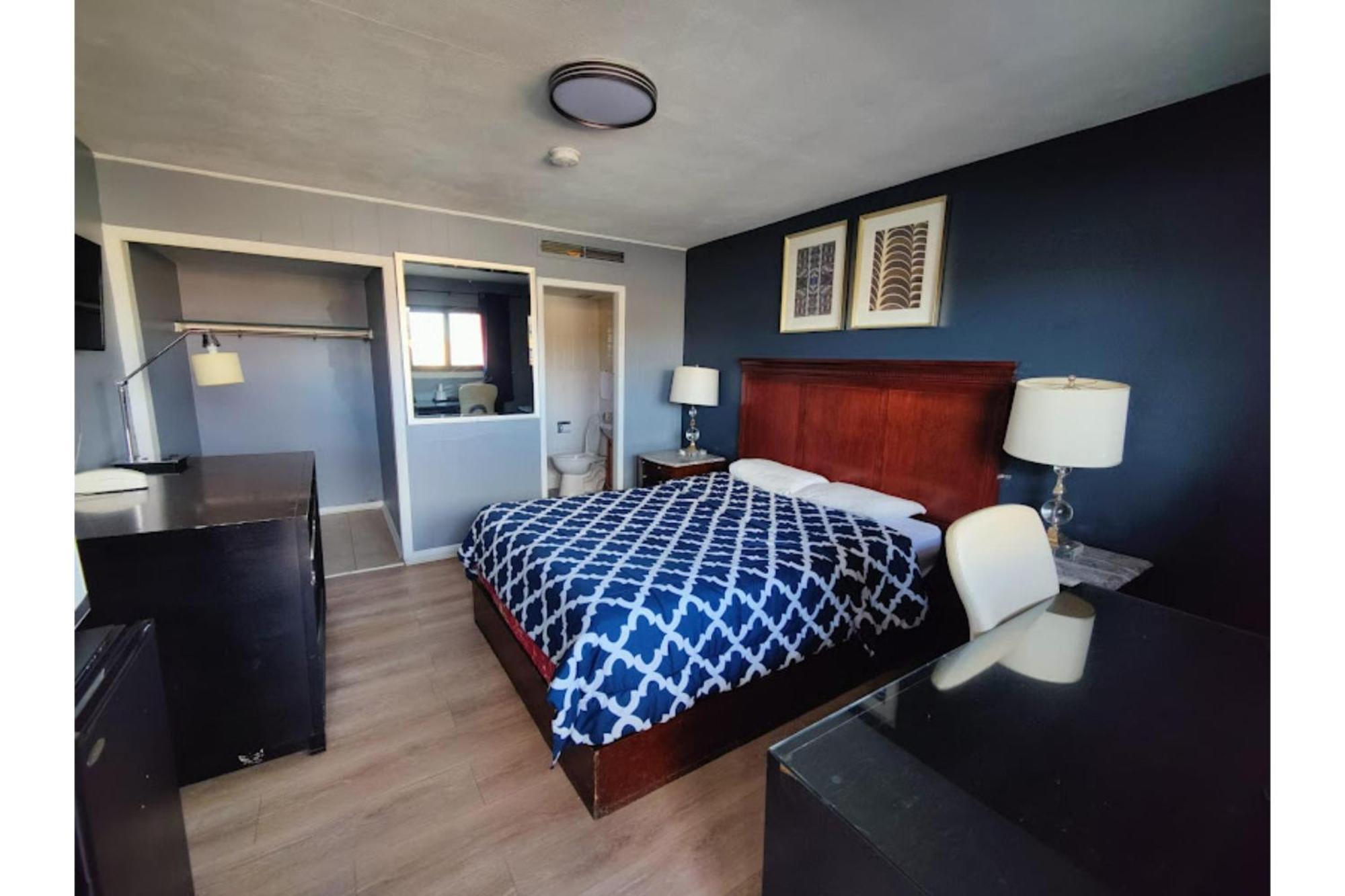 Oyo Hotel Edgebrook Chicago North Shore Екстериор снимка