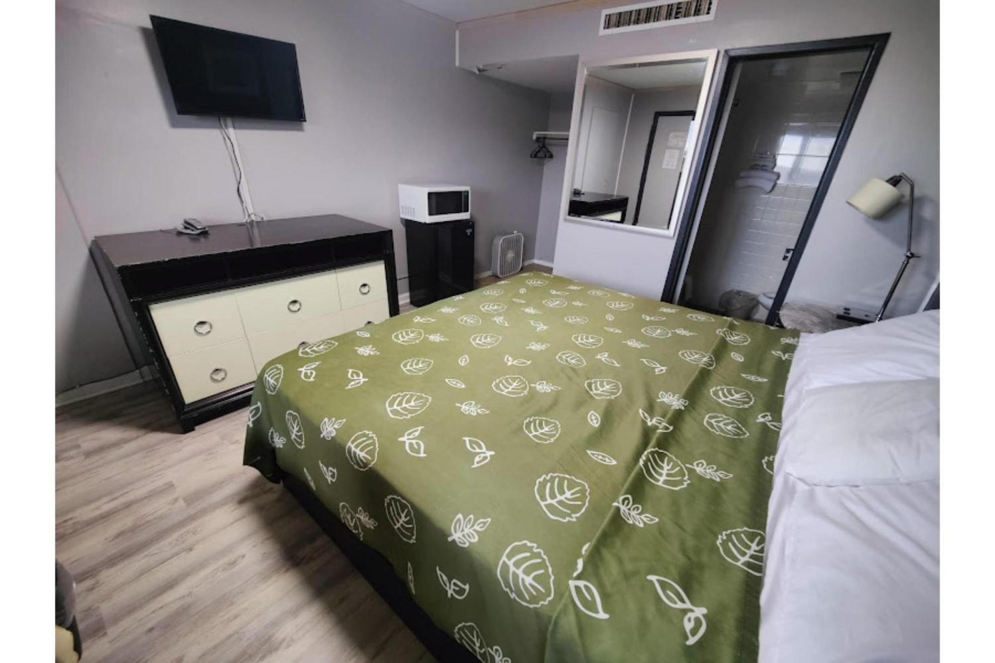 Oyo Hotel Edgebrook Chicago North Shore Екстериор снимка